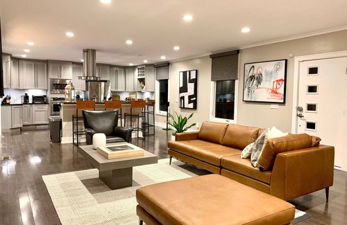 Mount Washington House | Luxury Mountainside with Spectacular City Views