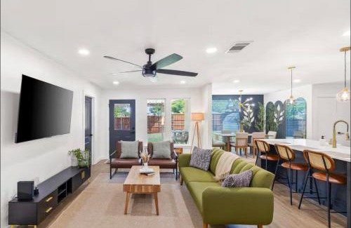 Plano House | Luxury Oasis 4B 2B Jacuzzi Pet Friendly