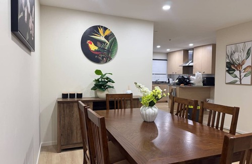 Auckland Central Business District Apartment | Luxury Penthouse-2 carparks-Tennis court