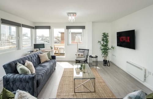 Limehouse Apartment | Luxury Penthouse CanaryWharf Apartments by Sleepy