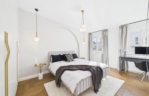 Srodmiescie Południowe Apartment | Luxury Penthouse in Center with Terrace & Direct Lift - The Piękna Residences