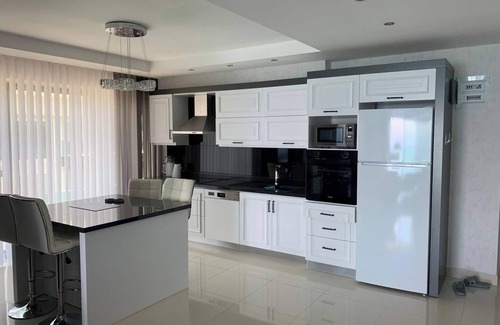 Kargicak Apartment | Luxury penthouse with amazing sea view first rownn