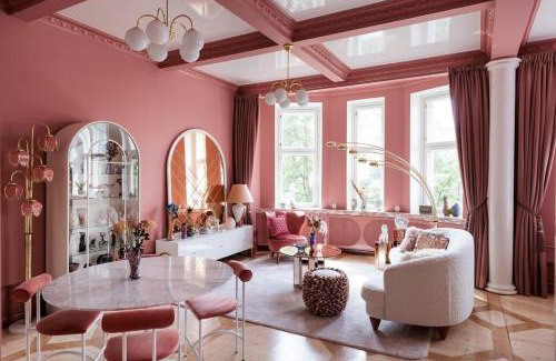 Alppiharju Apartment | Luxury Pink Suite, autohalli