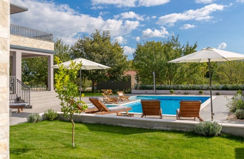 Dicmo Villa | Luxury Pool Villa Dali, Sičane, Croatia