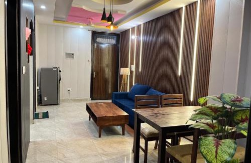 South West Apartment | Luxury Private 3BHK Flat Delhi Airport Wi-Fi Free Parking 101