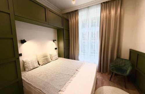 Smichov Apartment | Luxury Residence Kmochova