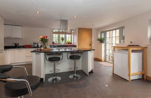 Chippenham House | Luxury Retreat nr Chippenham; Sleeps 12+Pets!