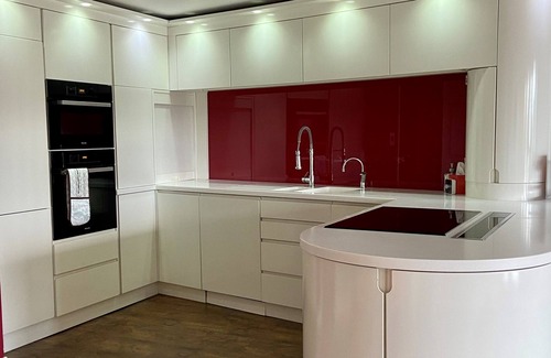 St. Mary's Park Apartment | Luxury riverside apartment in Battersea
