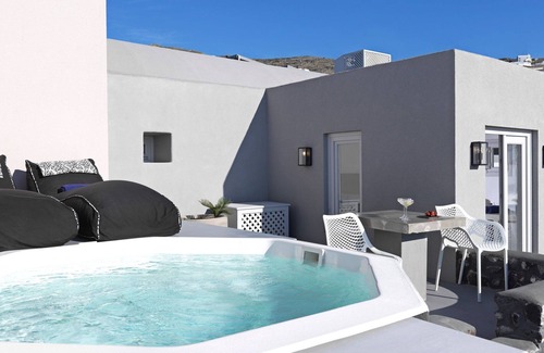 Finikia Villa | Luxury Santorini Villa | Superior Villa | Private Heated Plunge Pool | Sea.