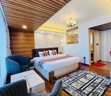 Darjeeling Hotel | Luxury stay at Hotel Broadway Boutique Mall Road Chowrasta Near Mahakal Temple