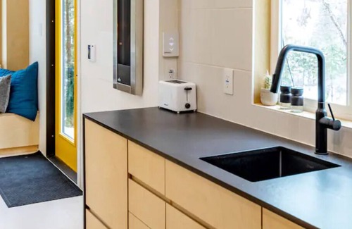 Crescent Valley House | Luxury TinyHouse Get-Away