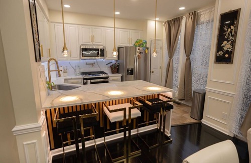 Landmark House | Luxury Townhome Minutes From DC