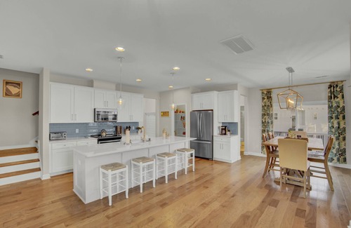 Johns Island House | Luxury Townhome with 2 King Suites - 20 minutes from Beach & Downtown