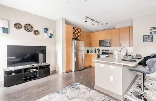 Fourth Ward Apartment | Luxury Uptown apartment