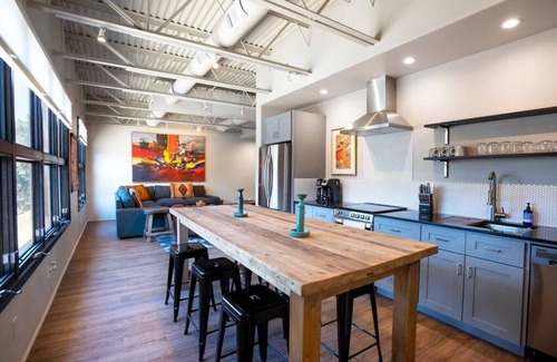 Downtown Santa Fe Apartment | Luxury View Loft at the Historic Plaza -Spacious 1,050 Sq Ft