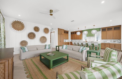 Saint Armands Key House | Luxury Villa 9BR/9BA Steps to Lido Key Beach