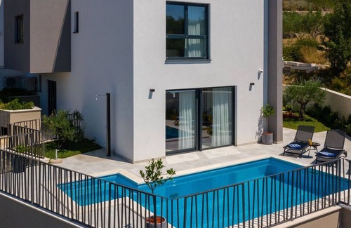 Podstrana Villa | Luxury Villa Split La Donna with Private Pool, Jacuzzi, and Sauna