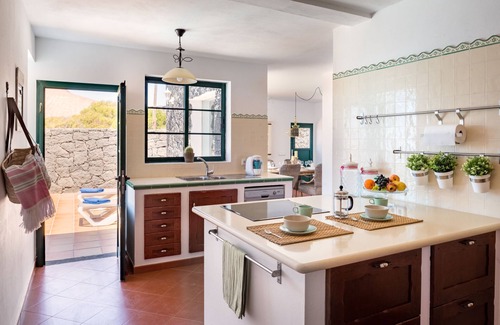 Conil Villa | Luxury villa, swimming pool, sea views, A/C, BBQ, WIFI,