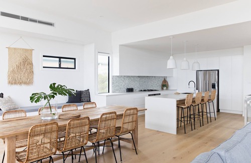 Callala Bay House | Luxury waterfront home, heated pool, aircon and fireplace in Jervis Bay
