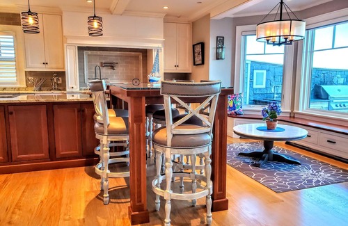 Mystic - New London House | Luxury Waterfront Home Sleeps 16 Game Room Private Beach and Dock