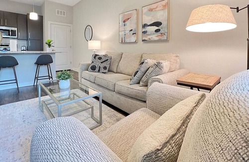 Carver City - Lincoln Gardens Apartment | Luxury Westshore Living, Quiet Courtyard Views