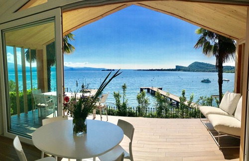 Villaggio Sanghen Ski Chalet | LUXUS DESIGN CHALET DIRECTLY ON THE LAKE