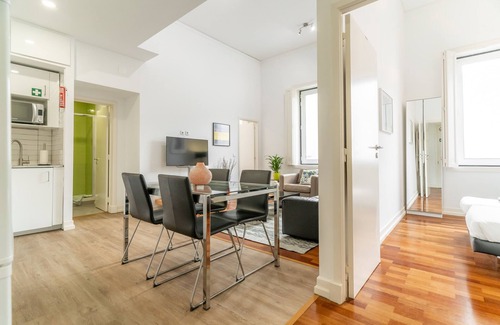 Sacramento Apartment | LV Premier Chiado CH