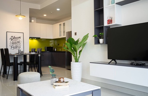 Thu Thiem Apartment | Lynhapartment-Saigon Royal Residence 2bed Pool Gym