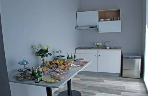 Azzano San Paolo House | Lyon Room - Bonne Nuit