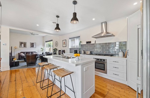 Ballarat House | Lyons Corner Central Ballatat