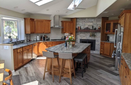 Lyons House | Lyons Retreat- Scenic, tranquil, 40 acres, private, gated home w/Reservoir views