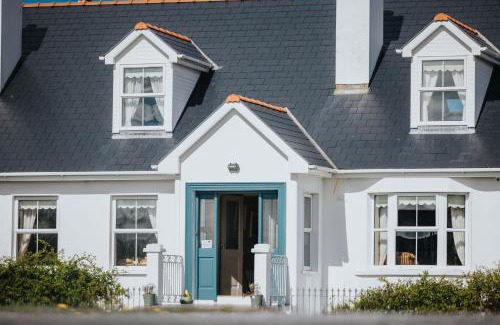 Kilkee House | Móinéir House