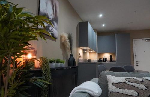 Manchester City Centre Apartment | M1 Townhouse - Free Parking & Central Manchester