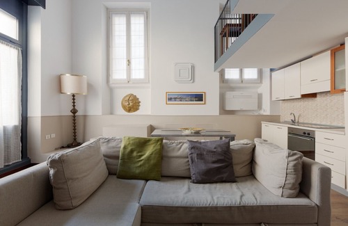Zona Zara House | M5 Istria & Marche Roomy Lofted Studio Apt x2