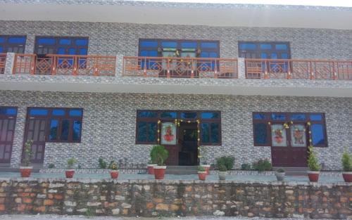 Vijaypur Cabin | Maa Bhagwati Himdarshan Hotel and Restaurant By StayApart