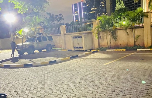 Narok House | Maasai Mara game reserve Bungalows in the wild nProper view of wildlife