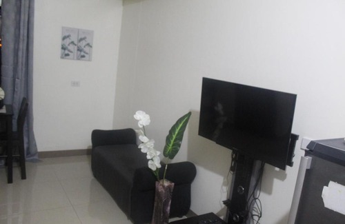 Mabolo Apartment | Mabolo Garden Flat 2STUDIOS 8pax near Ayala Mall freePOOL GYM