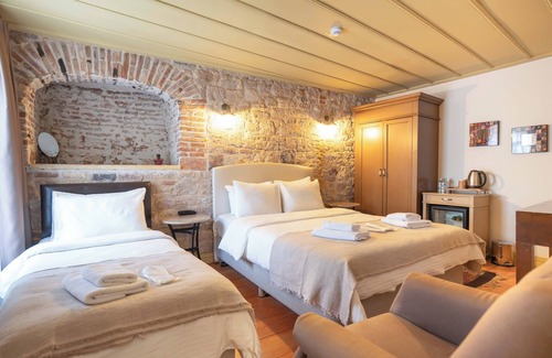 Ayvalik City Center Hotel | Macaron Konagi Ayvalik
