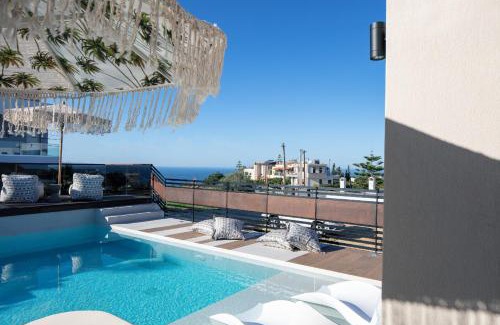 Skaleta Villa | Macaw Luxury Residence, daily housekeeping included!