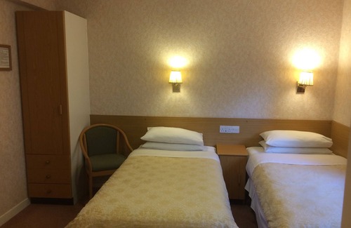 Inverness City Centre Hotel | MacDougall Clansman Hotel