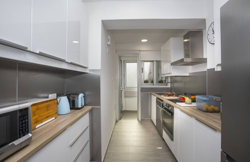 Larnaca Apartment | Mackenzie Zoe Seafront Suite