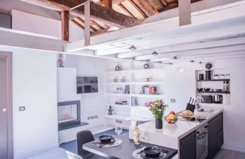 Rione VI Parione Apartment | Mad Hatter