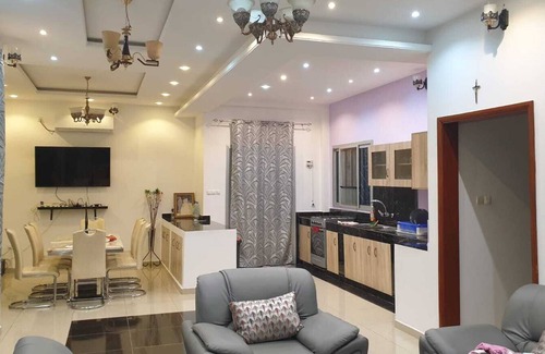 Yaounde Villa | Magnificent house in quiet residential area