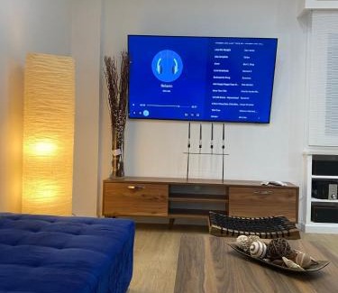 Piraeus Apartment | magnificent marina zeas apartment