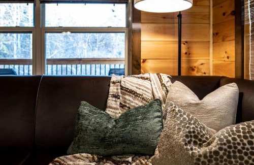 Sevierville House | Magnificent- Sevierville Cabin