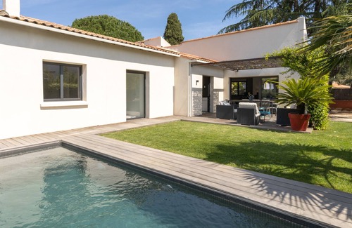 Aiguelongue Villa | ★Magnificent Villa★ Swimming pool★Upscale neighborhood★8 pers★