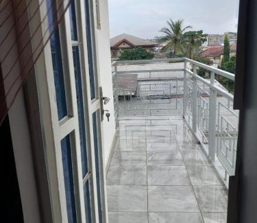 Douala Apartment | Magnifique Appartement Meublé Douala Kotto avec Groupe Electrogène et WiFi, Calme et Securisé