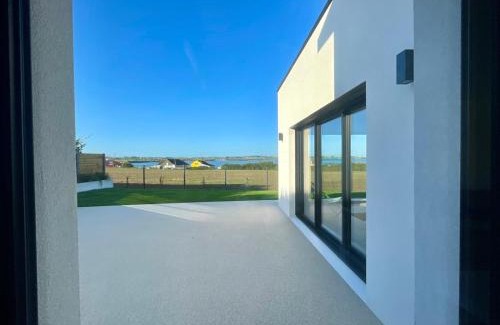 Carantec Apartment | Magnifique maison vue mer avec piscine intérieure