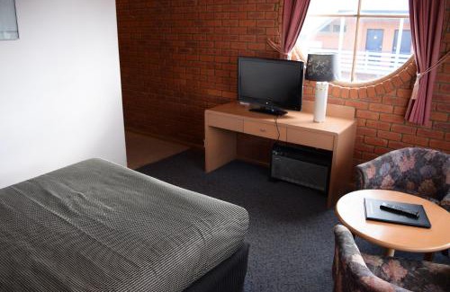 Golden Point Hotel | Main Lead Ballarat Motel