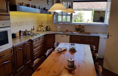 Saint-Crepin-d'Auberoche House | Maison De Charme heated swimming pool : "Chez Paulette " Calm, Space, pétanque.